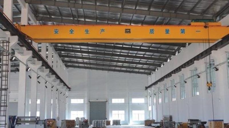 上海悬臂吊旋转臂材质解析：关键性能与选型要点**
